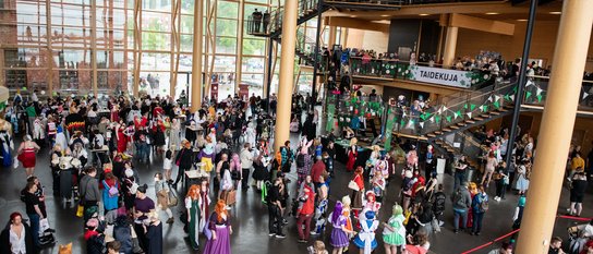 Kävijöiden suosima Hall Cosplay -kilpailu nähdään Desuconin cosplaykilpailuissa!