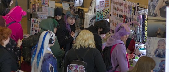 Tutustu taidekujan taiteilijoihin